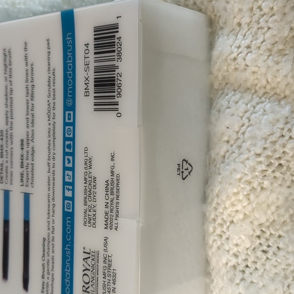 MODA® BRUSH Pro Teal 8pc Glam Kit - Picture 6 of 8